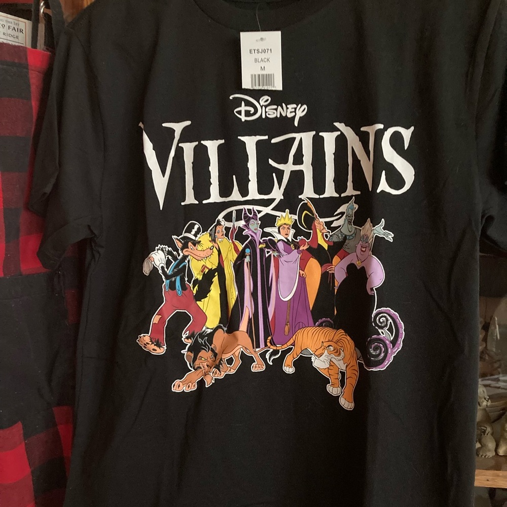 Disney Villains T-shirt New with tags.